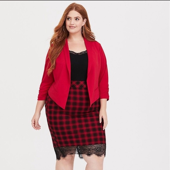 torrid Dresses & Skirts - NWOT! Torrid Red and Black Plaid Skirt!
